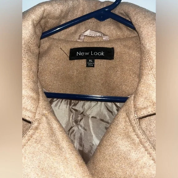 Camel 🐪 pea coat - Picture 2 of 9